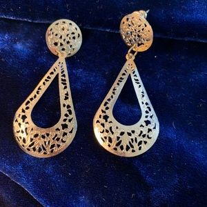 Vintage Gold Tone Dainty Dangle Earrings
